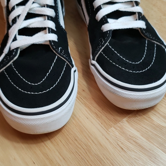 Van's kids - Picture 3 of 10